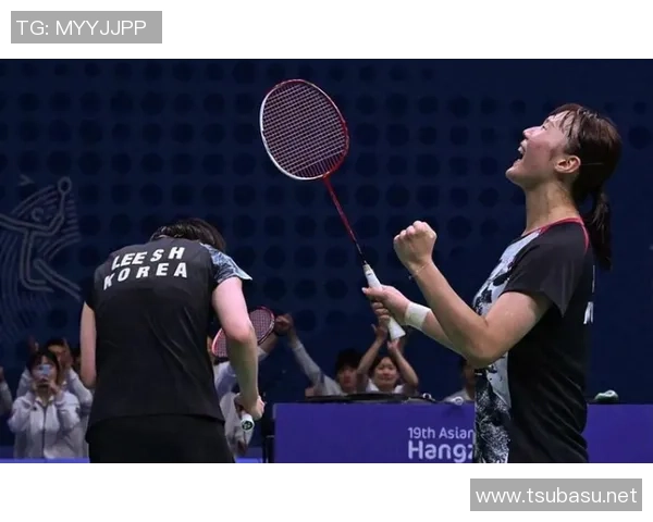 杭州亚运会羽毛球队精彩配合展现团队精神与竞技实力 杭州亚运会羽毛球队精彩配合展现团队精神与竞技实力