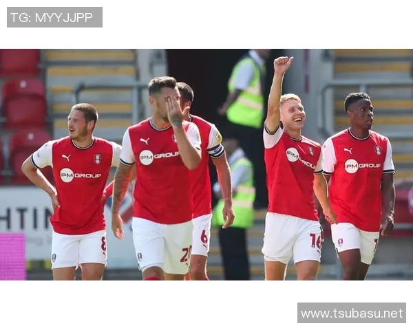 汉姆心目中的足球明星是谁他在球场上的表现如何影响了球队的成绩 汉姆心目中的足球明星是谁他在球场上的表现如何影响了球队的成绩