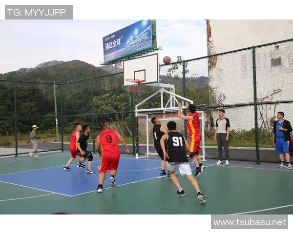 深圳羽毛球队逆袭之路:创新策略与团队精神的完美结合 深圳羽毛球队逆袭之路:创新策略与团队精神的完美结合