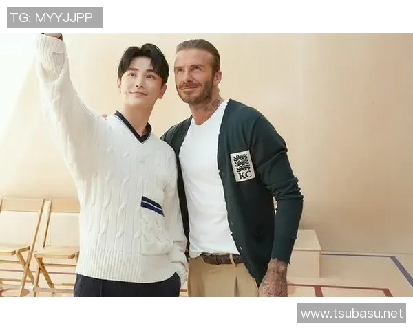 珍妮与足球明星亲密合影分享快乐瞬间引发粉丝热议 珍妮与足球明星亲密合影分享快乐瞬间引发粉丝热议