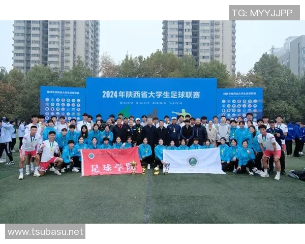 西安足球队在冠军赛中的灵活战术与团队协作表现分析 西安足球队在冠军赛中的灵活战术与团队协作表现分析
