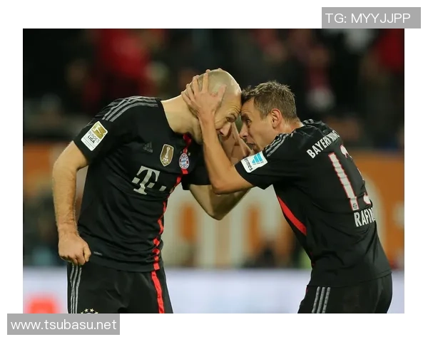 足球巨星挥别绿茵场的感人瞬间回顾与珍贵记忆分享 足球巨星挥别绿茵场的感人瞬间回顾与珍贵记忆分享