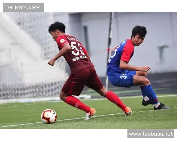 重庆羽毛球队在精英赛积分榜上以77分稳居第一名展现强劲实力