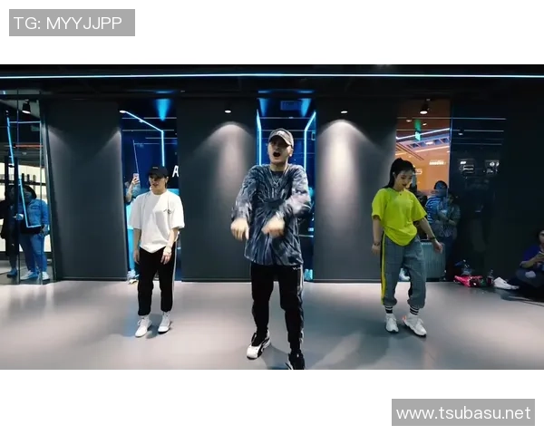 街舞焦点：重庆街舞队的力量探讨